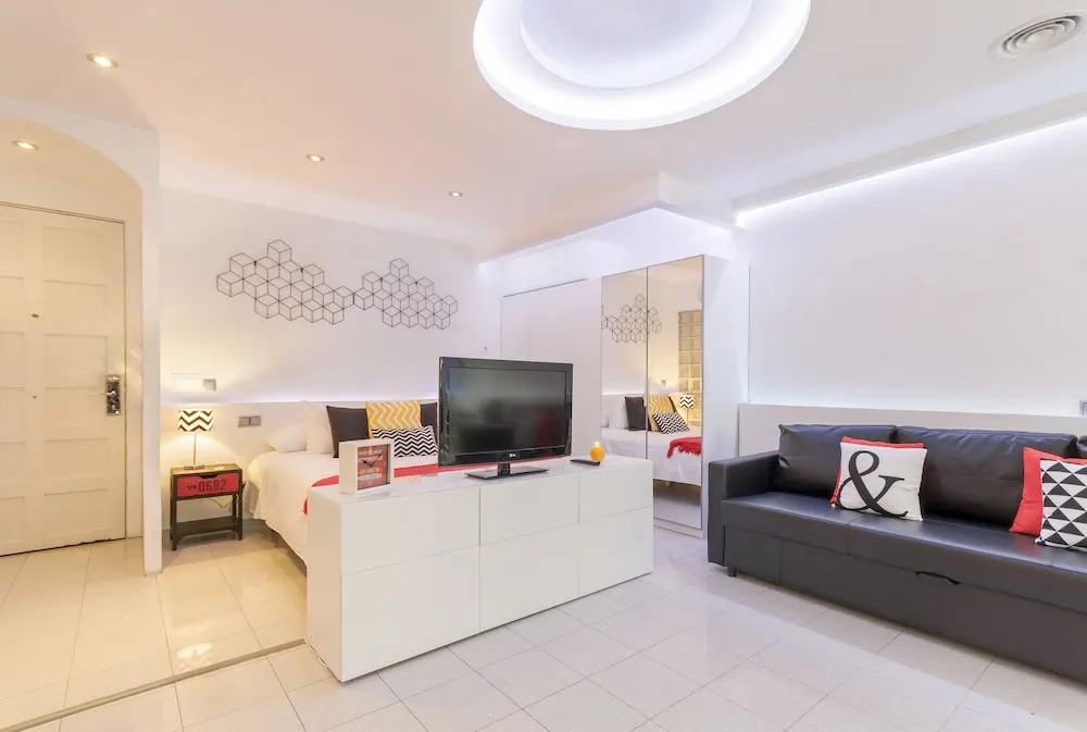 7rooms7 Gran Vía Smile Apartments