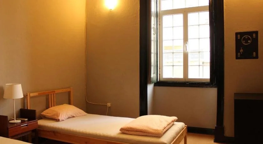 Le Penguin Hostel