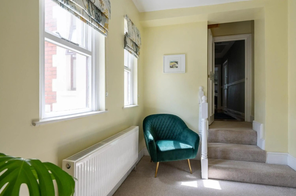 Entire 2 Bedroom Apartment In Central Cardiff
