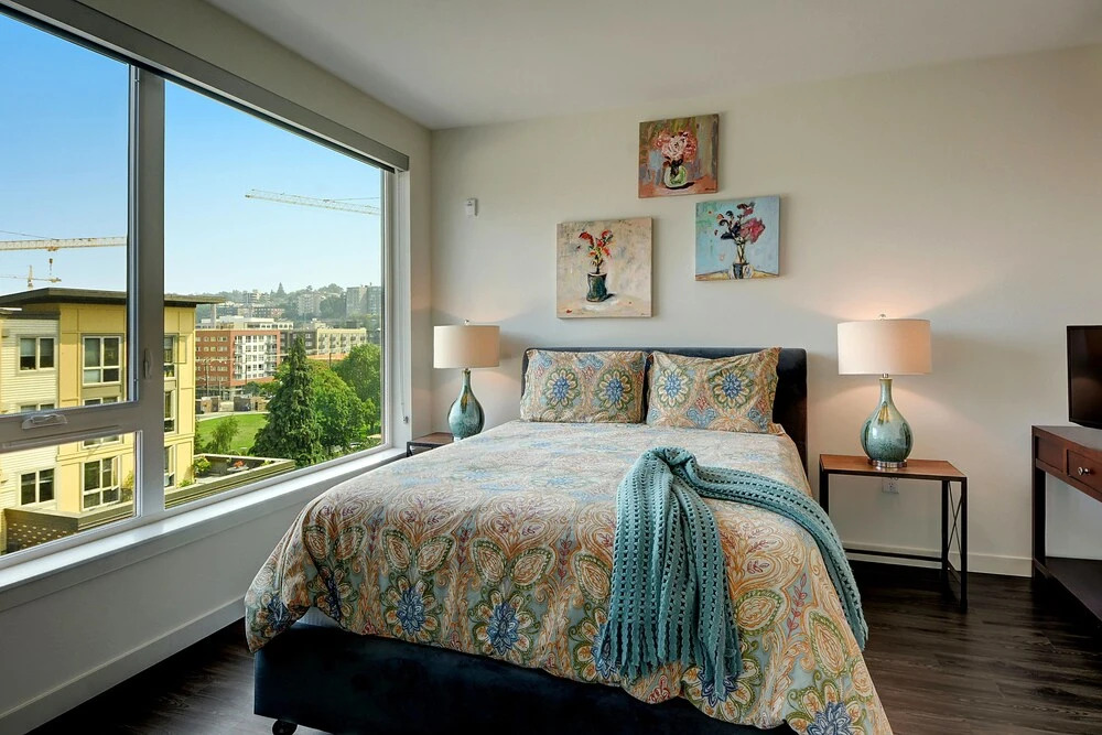 South Lake Union Lakeview Suite - Two Bedroom Apartment