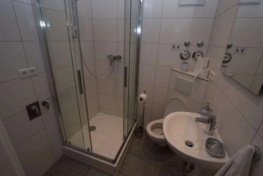 AB Apartment 109