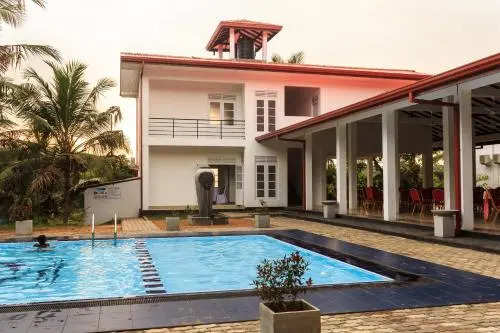 Hotel Water Nest