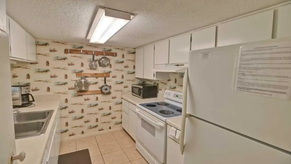 212 LAS Brisas 2 Bedroom Condo