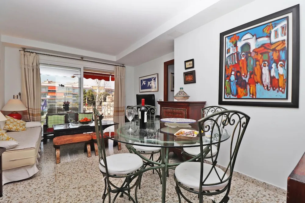 Del Parque Flats Castillo