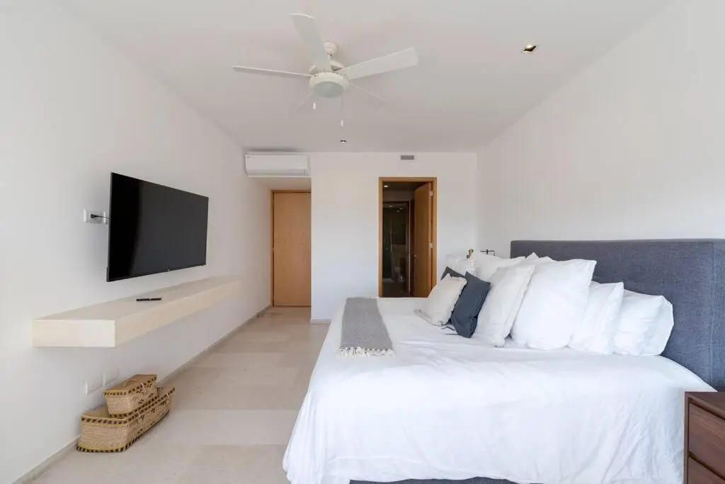 Brand new listing 2 BD with the best view in Cabo Solaria E 302