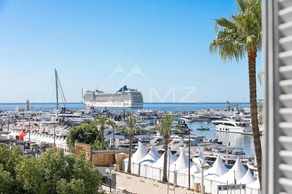 Croisette Luxury Waterfront