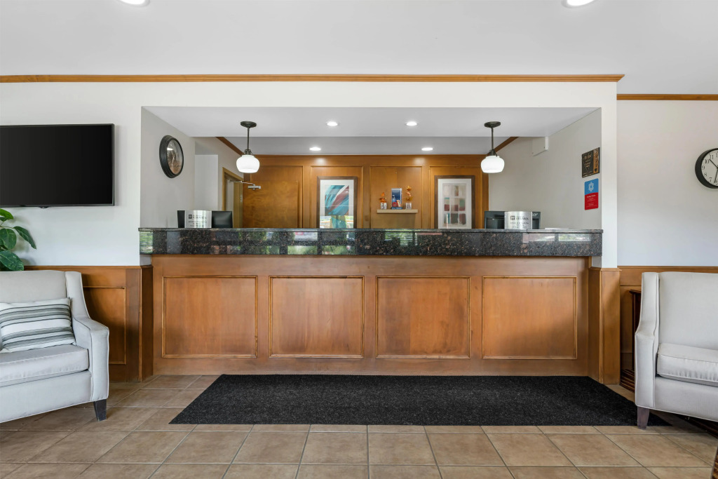SureStay Plus Hotel by Best Western Salmon Arm