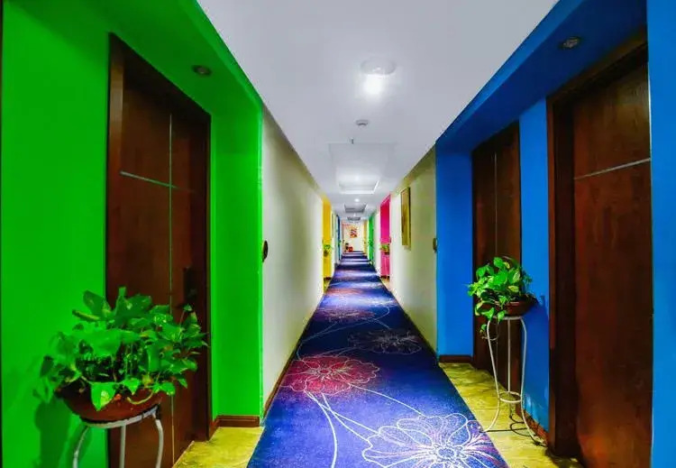 Huaxiang Shengshi Hotel