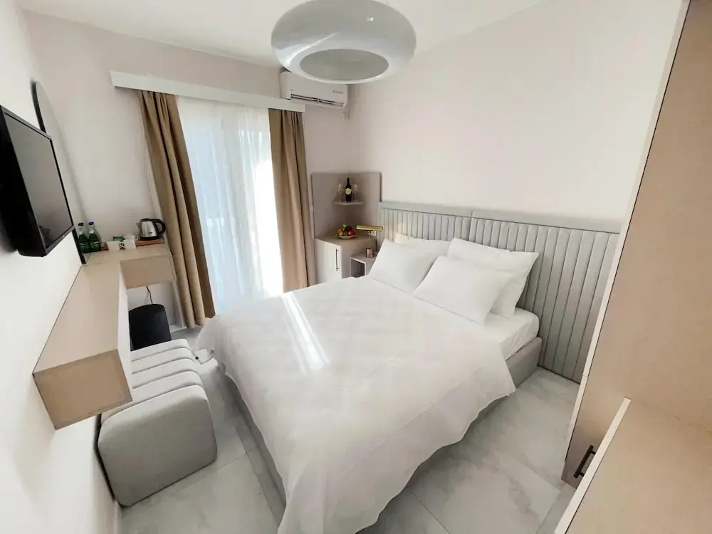 The House Rooms