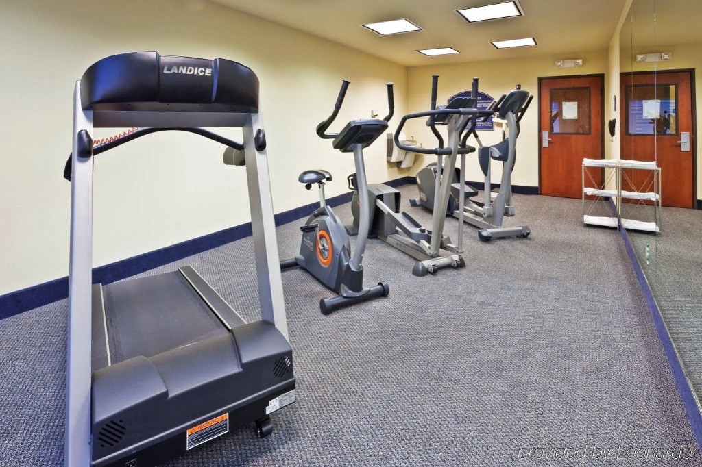 Holiday Inn Express Hotel & Suites Paragould by IHG