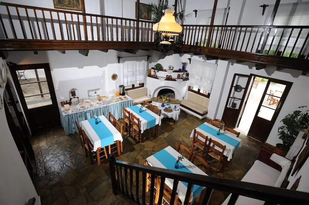 Elli Hotel
