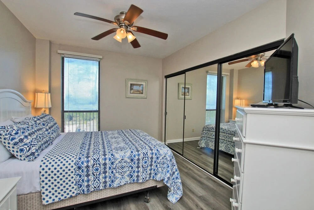 White Caps 1404 by Youngs Suncoast