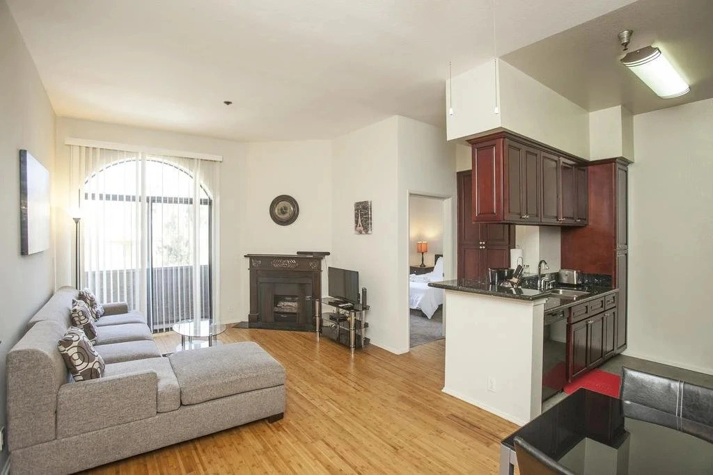Master Housing - Strathmore Regency Apartments