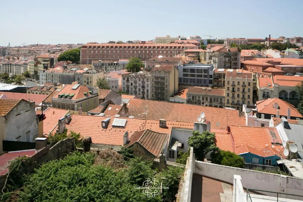Elegance Lisbon View 68 by Lisbonne Collection