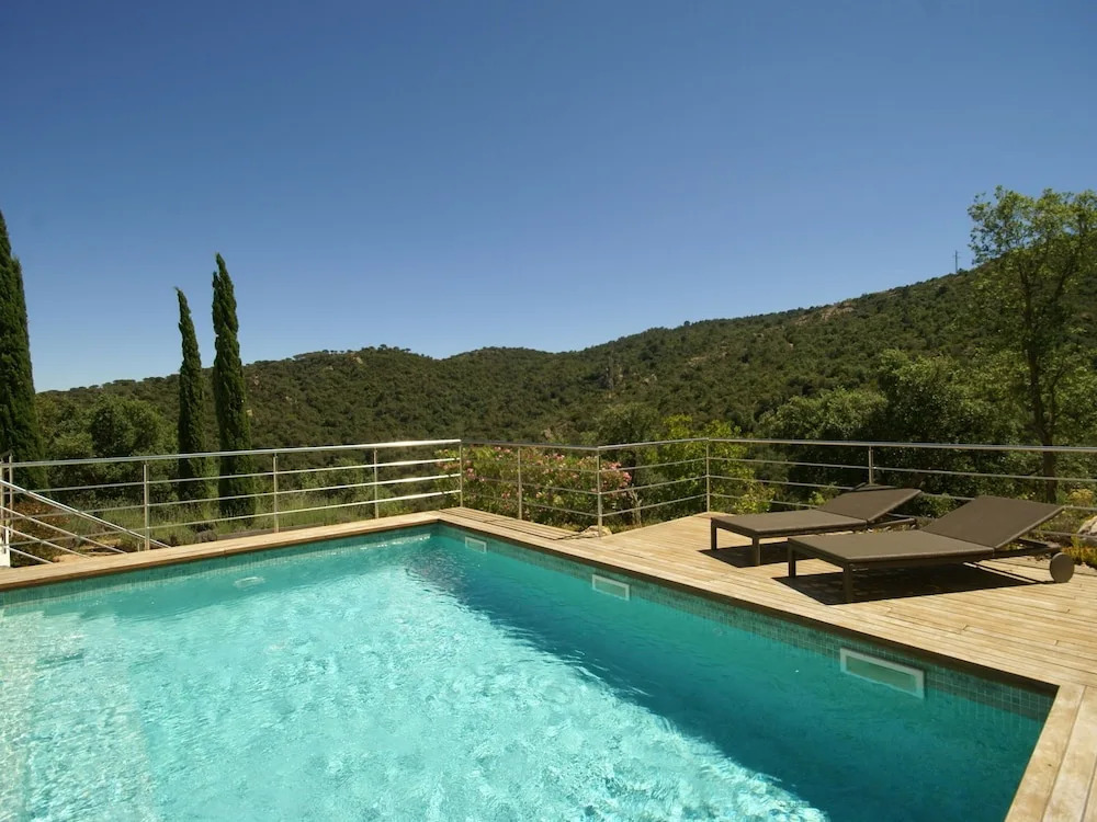 Gorgeous Villa in Santa Cristina D'aro With Pool