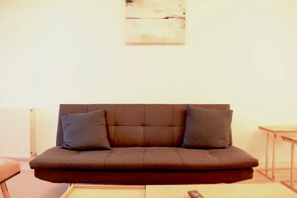 Modern 3 Bedroom Apartment Near City Airport
