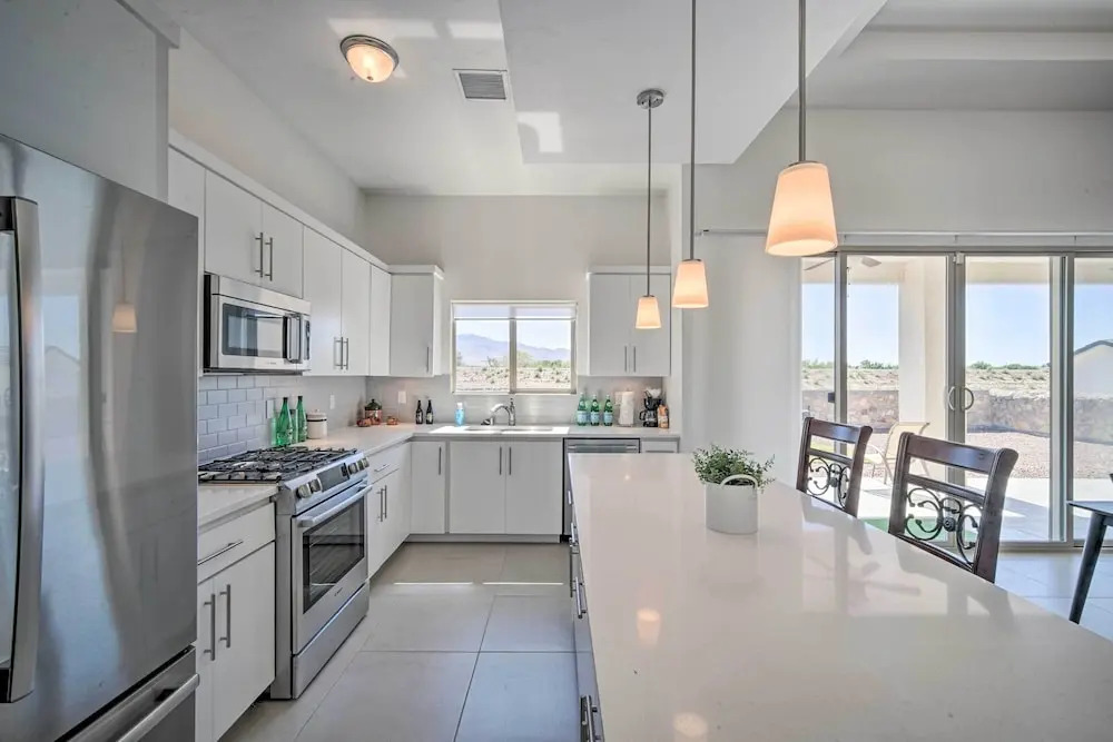 Upper Valley El Paso Home w/ Hiking Access On-site