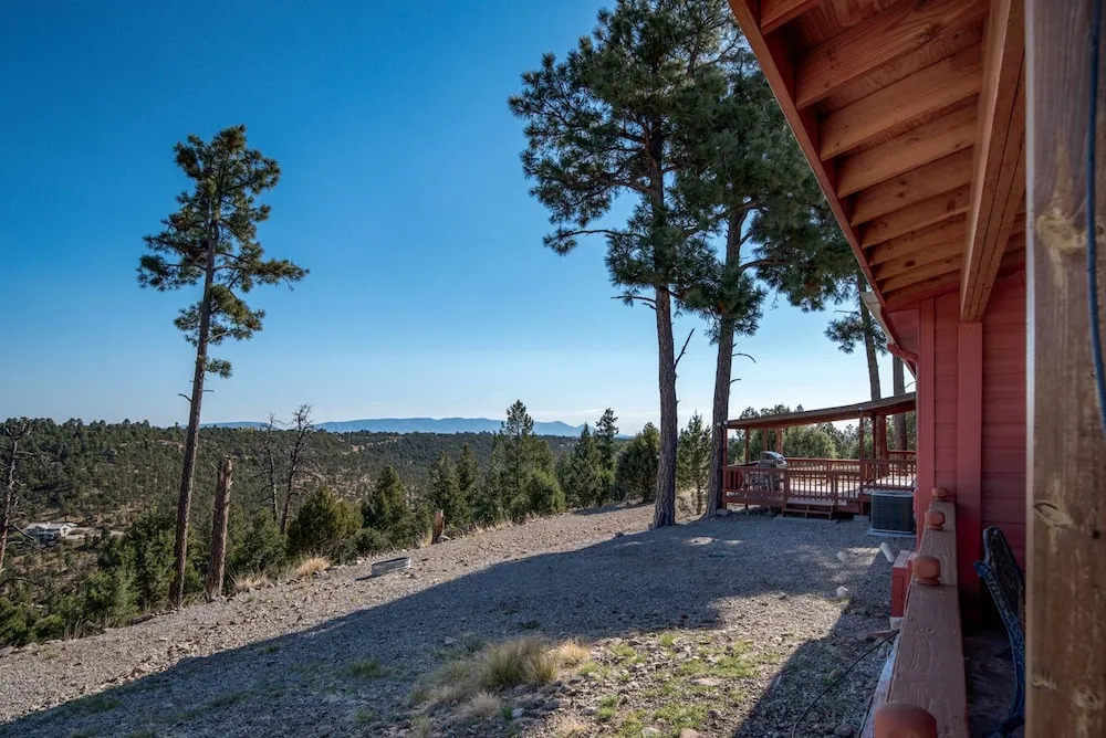 Mountain Top Ranch - Three Bedroom House