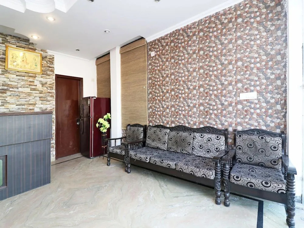 OYO 6706 Hotel New Sunder Residency