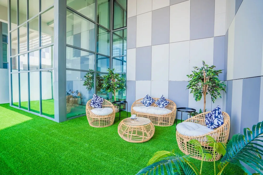 Nasma Luxury Stays - Al Raha Lofts 2