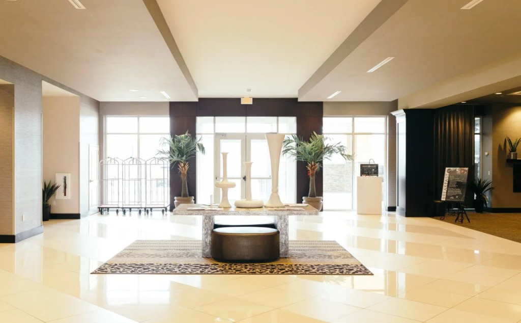 Holiday Inn and Suites East Peoria by IHG