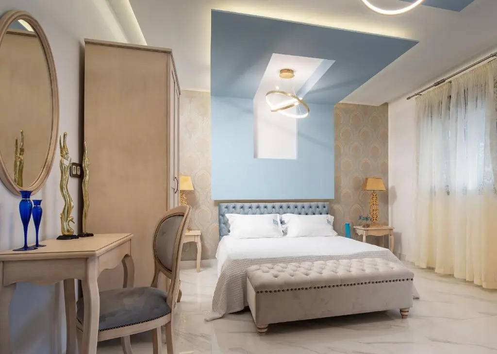 Pela Veranda Exquisite Suites