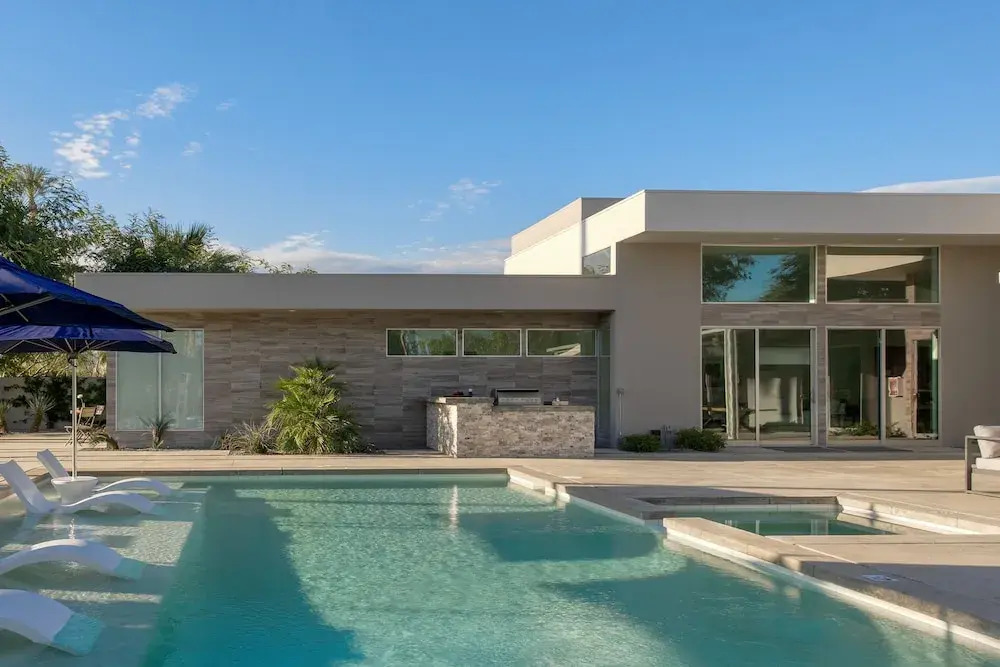 Polo Villa 7 by Avantstay Features Entertainer's Backyard + Game Room 260316 5 Bedrooms