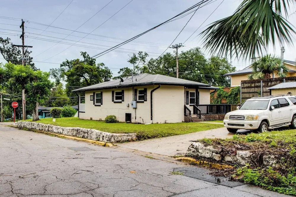Walkable to FSU Campus: Cozy Retreat w/ Deck!