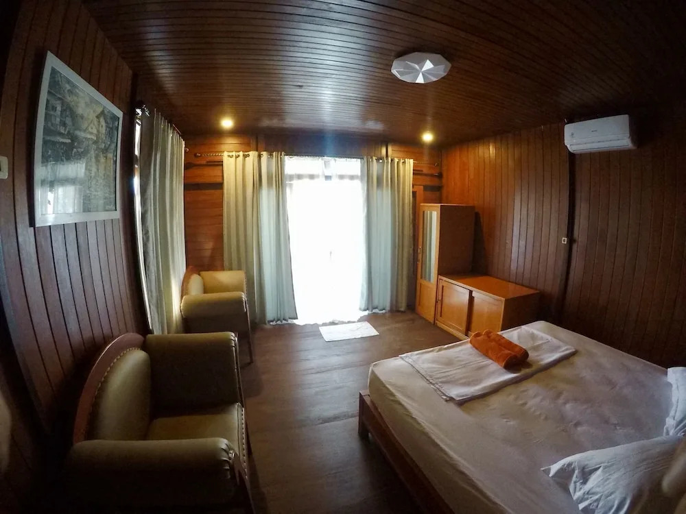 MC Bunaken Stay Diving Trips
