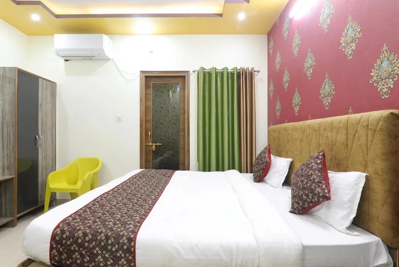 Hotel Aman Residency