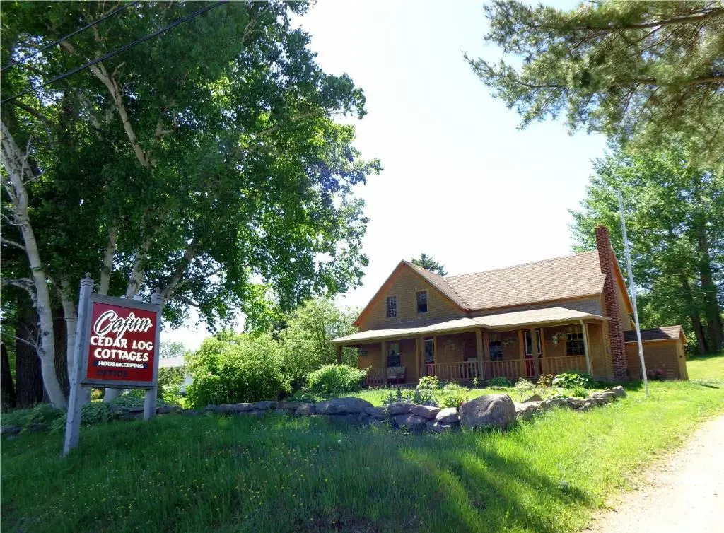 Cajun Cedar Log Cottages Ltd
