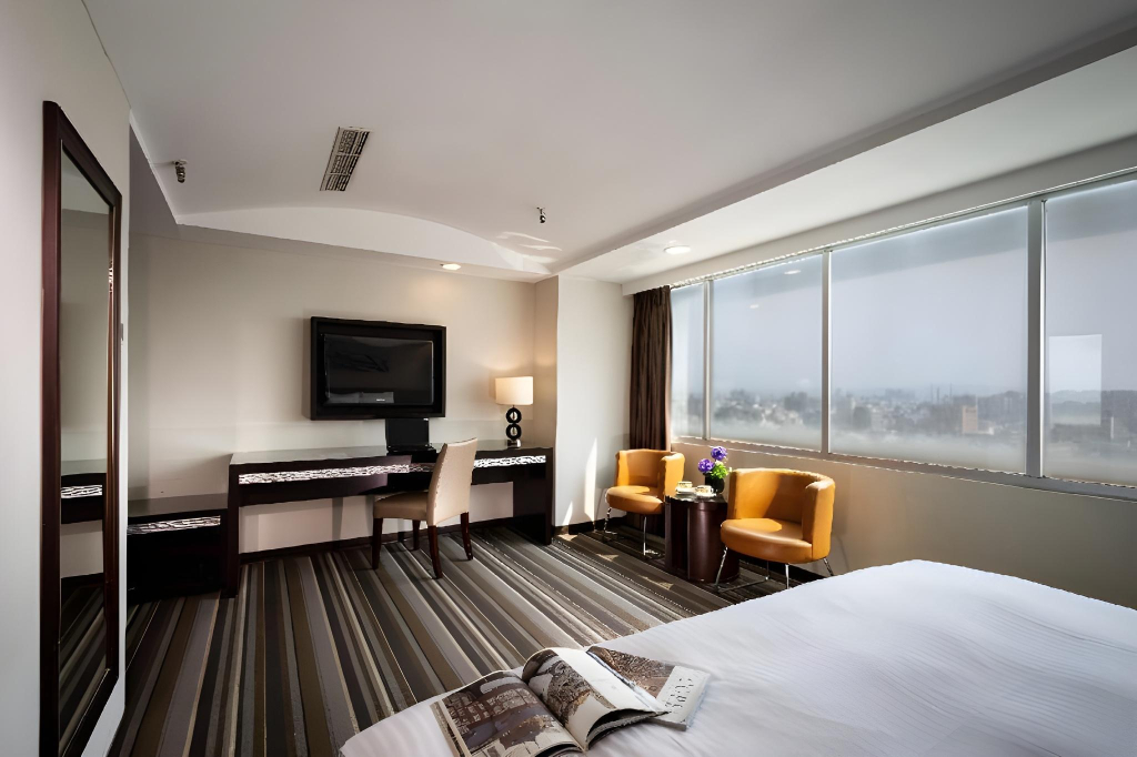 Yoyo Hotel