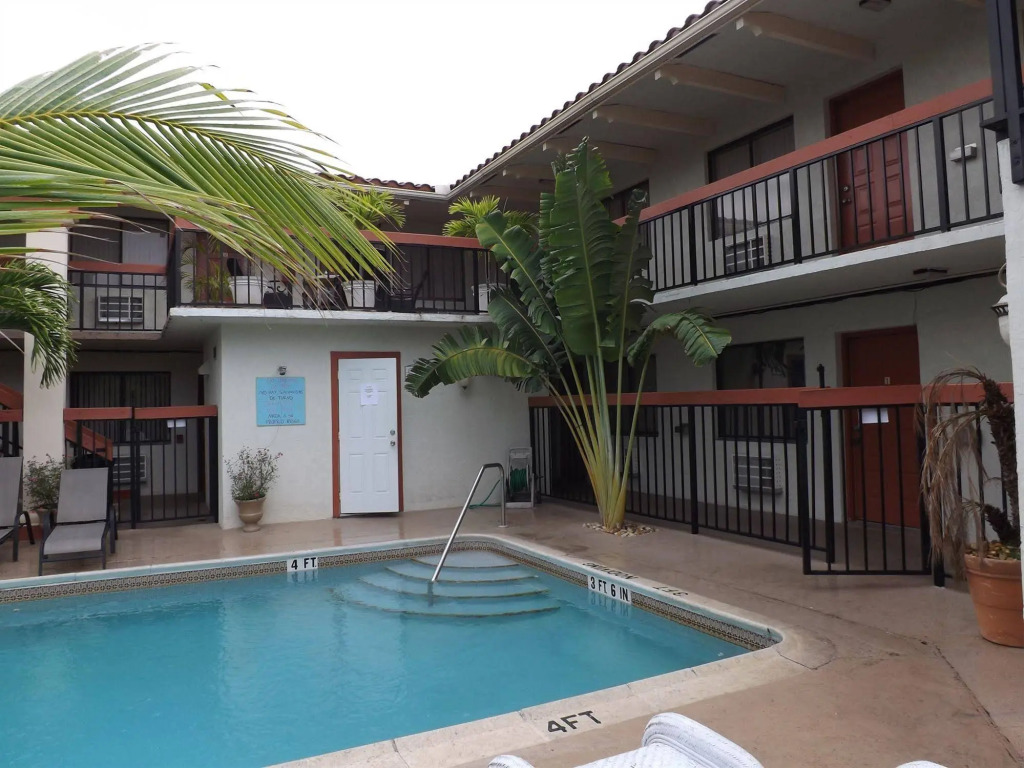 Palm Breeze Hotel