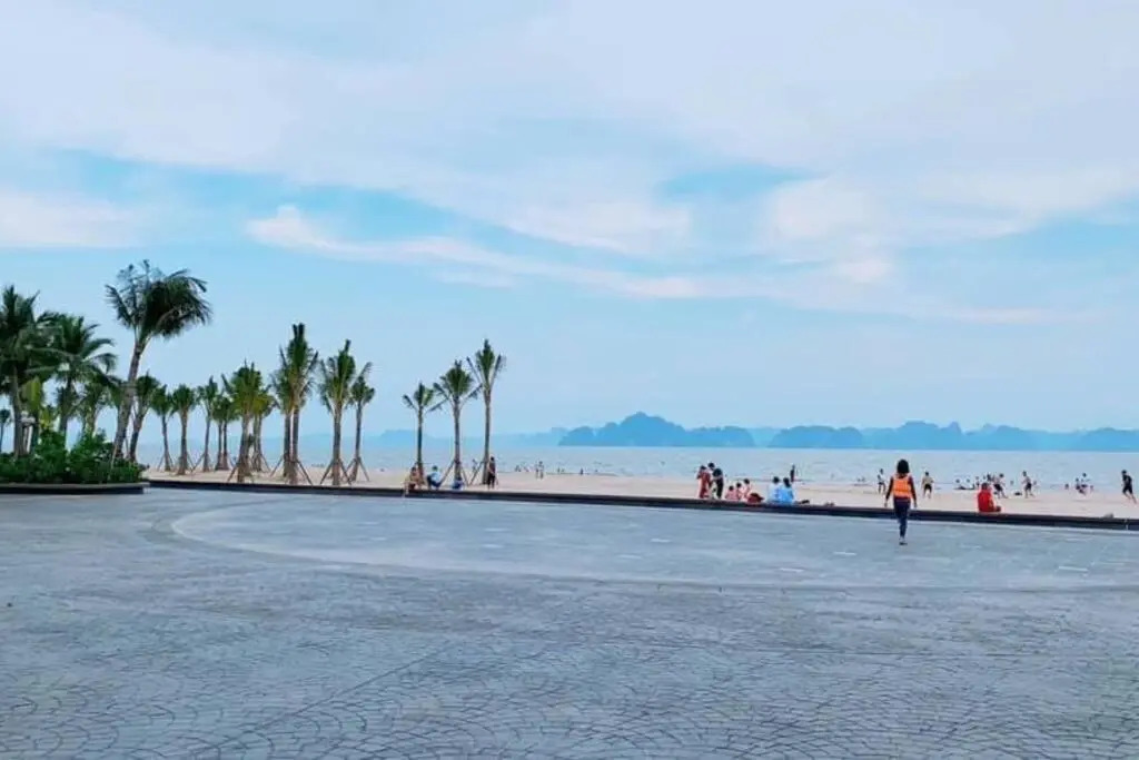 Ecobay Halong 2- Mountain view & near Marina beach