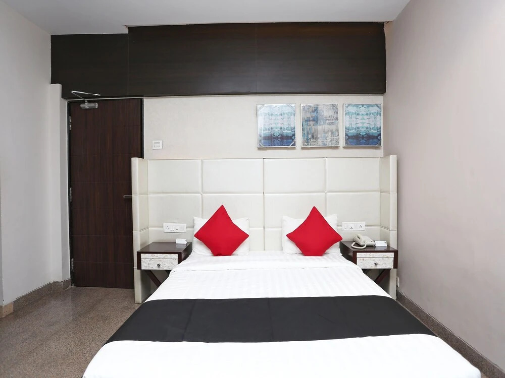 OYO 38400 Gaurav Garden