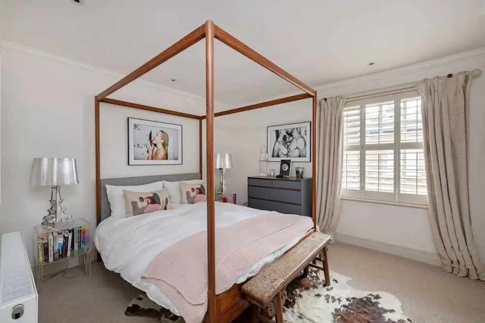 3-bed Home w Private Parking Fairytale Garden
