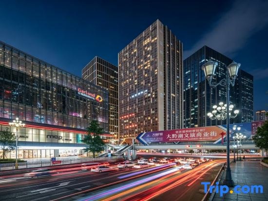 YUNSHUO · High Sky Private Soup Hotel (Huaguoyuan White House Songhua Road Metro Station)