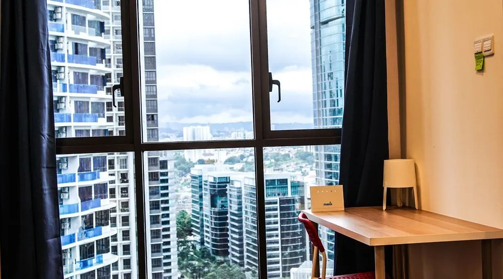 Lily and Loft - KL Gateway Bangsar LRT, WIFI, Netflix