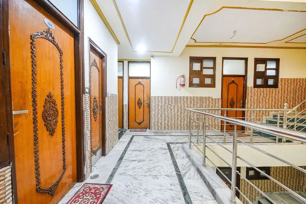 FabHotel Royal Inn - Sector 22D, Chandigarh