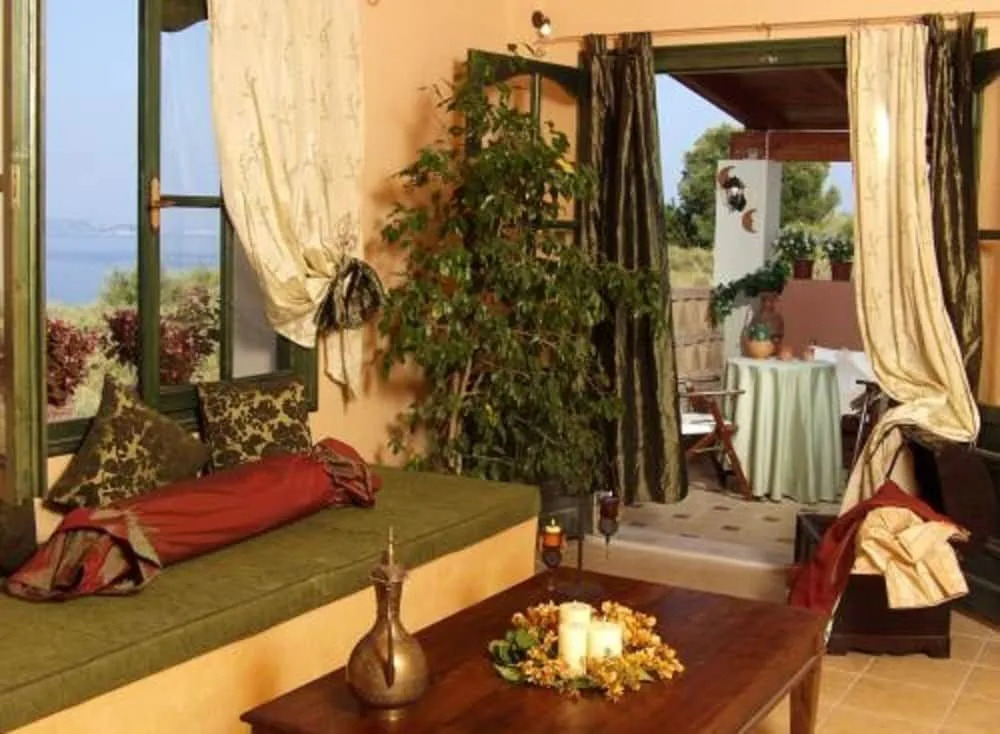 Athenea Villas, Private Pools & Gardens
