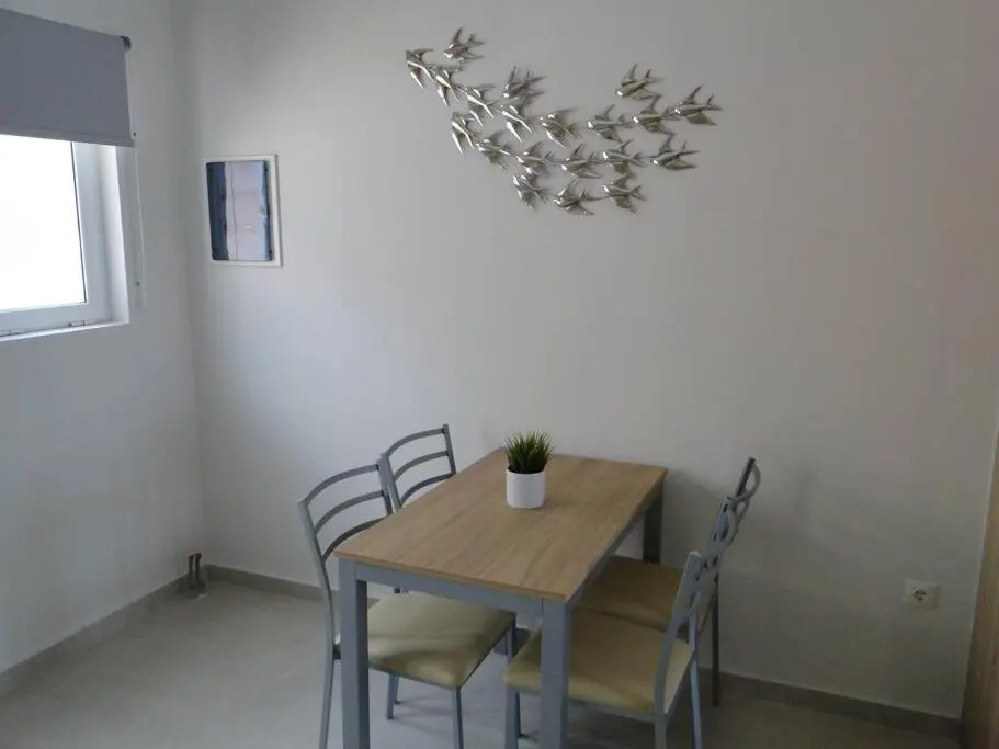 Chrysanthe's Apartments No4