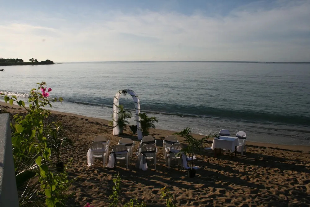 Golden Shore Resort