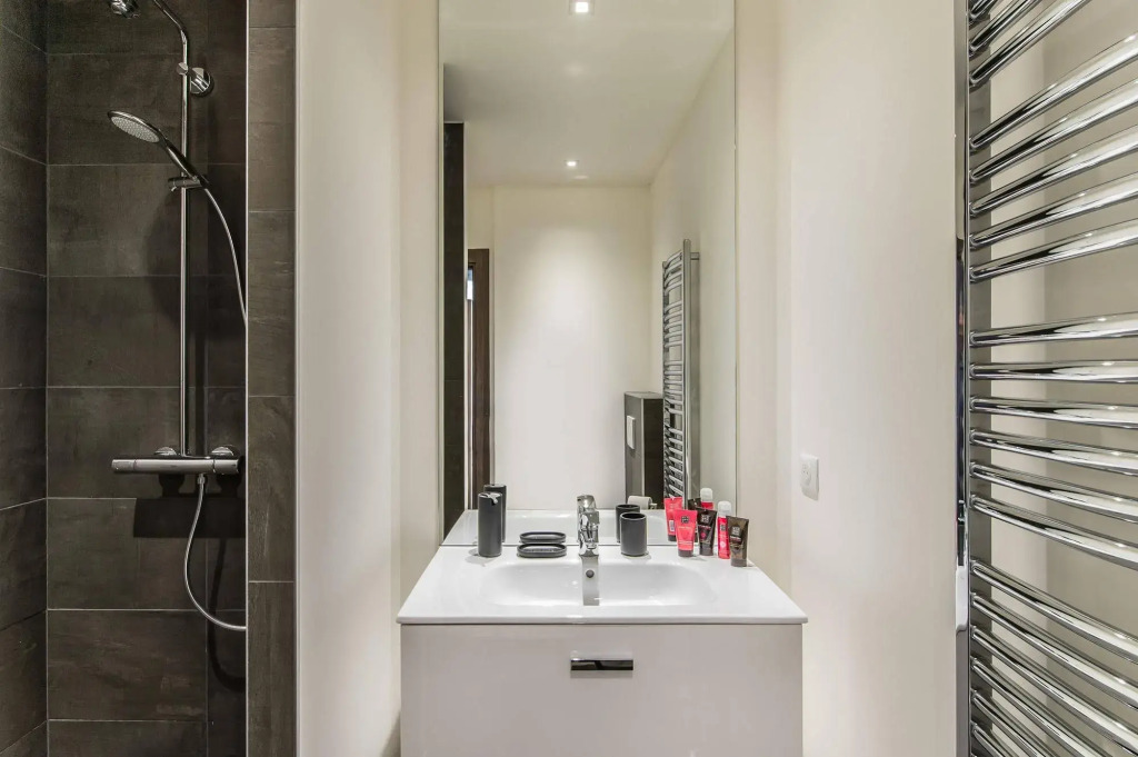 Vallat Lodges Annecy Lake  James Suite