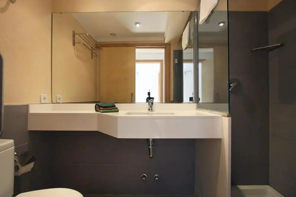 Villa - 4 Bedrooms with Pool and WiFi - 103196