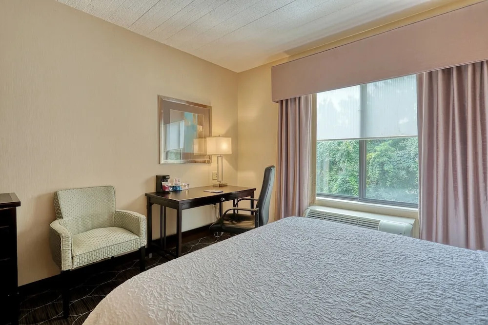 Hampton Inn and Suites Parsippany/North