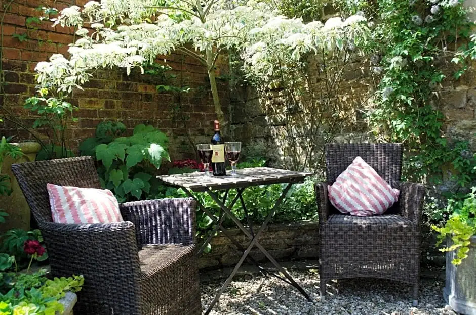 The Hollies Bed and Breakfast