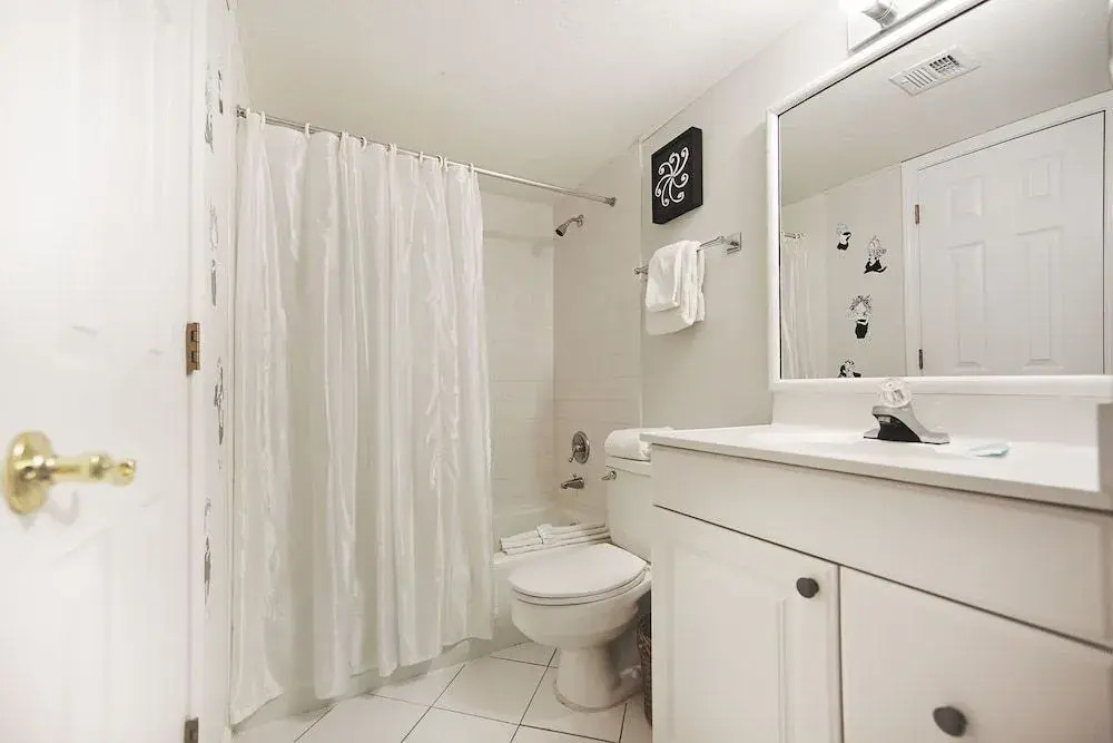Gulf Shore Condo #203 - 1 Br condo by RedAwning