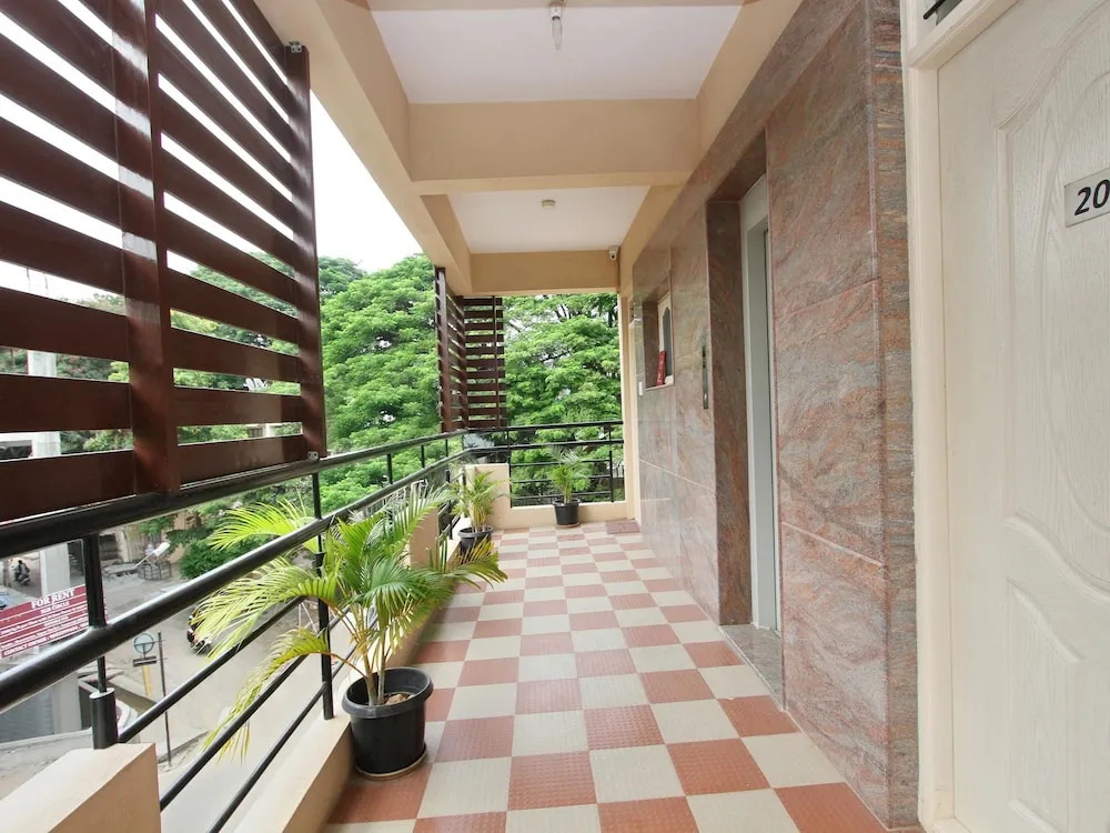 Collection O 2235 Oh My Rooms Indranagar