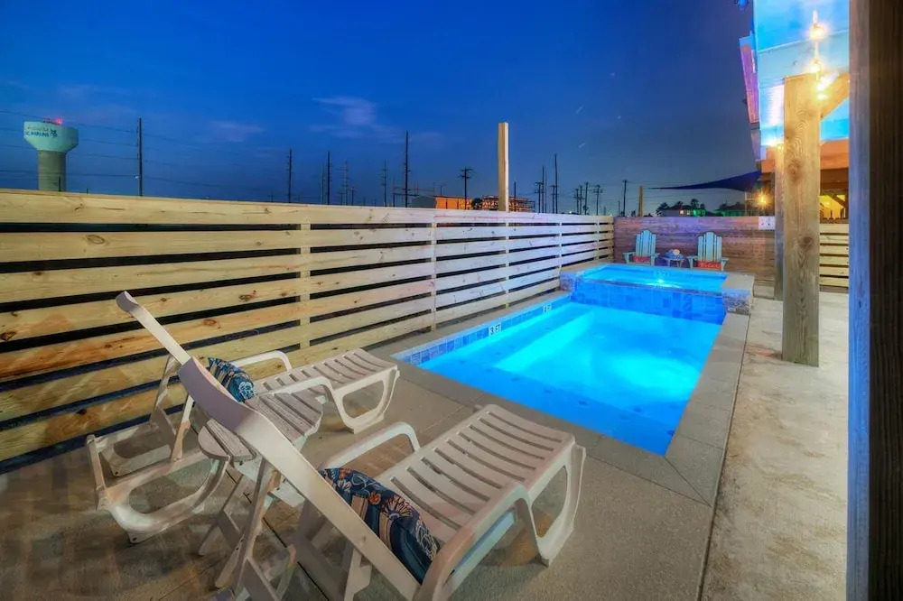 Totally Beachin by Avantstay Private Pool Hot Tub Swing Seats Beach Get Away
