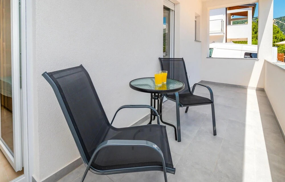 Awesome Apartment in Banjol With Wifi and 2 Bedrooms